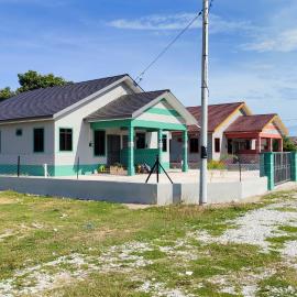 Homestay Pekan Pahang Semi D berWifi, hotel em Pekan