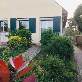 Appartement coquet dans maison individuelle, hotel a Lisses