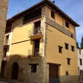 La Casa Amarilla, hotel em Rubielos de Mora