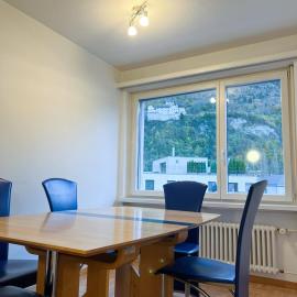 Vaduz Castle View Apartment in City Center with balcony and parking, hotel en Vaduz