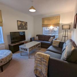 Two bedroom flat in Bridge of Allan, Stirling