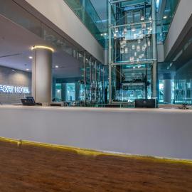 TAV Airport Hotel Izmir, hotell sihtkohas Izmir