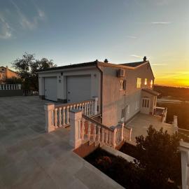 Apartments Lili, ξενοδοχείο σε Senj