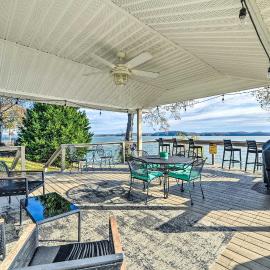 New Concord House w/ Lake Access + Fire Pit!, hotel in New Concord