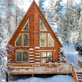 Walk to Duck Creek Village: A-Frame Getaway!