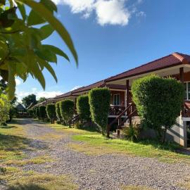 Sai Klong Song Lae Resort Pakpra Phatthalung, hotel v destinácii Phatthalung