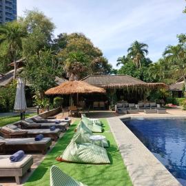 Let's Hyde Pattaya Resort & Villas - Pool Cabanas, hotel in North Pattaya