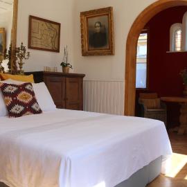 Authentieke privé-kamer bij Karen, hotell i Beveren