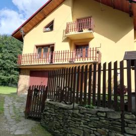 Apartament nad szumiącym potokiem