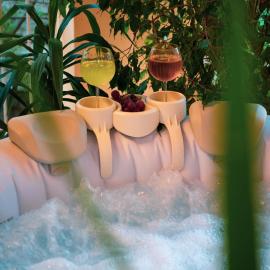 Luxury katrinas apartment with outdoor jacuzzi