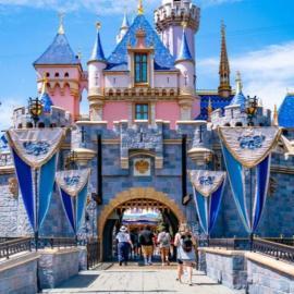 Lovely 2BR/2BA!5MIN to Disney! Angelstadium! HondaCenter., hotel in Anaheim