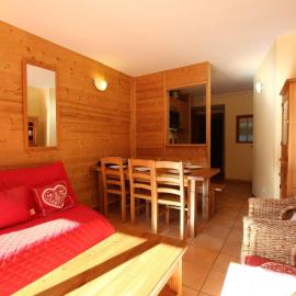 Charmant T2 avec coin montagne, proche pistes et commerces, 6 couchages, terrasse, Serre Chevalier - FR-1-330E-104