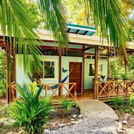 Peace Garden Spacious Bungalows- a walk to the beach