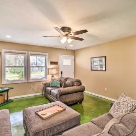 Brand New Cotter Home, Walk to Trout Fishing!, hotel en Cotter