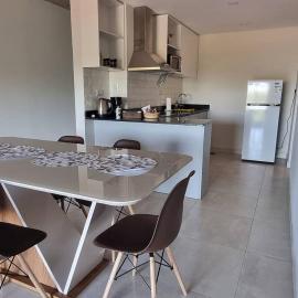 Cómodo apartamento nuevo, zona aeropuerto!, hotel a Luque