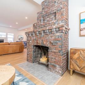 Luxury 4-bed home in Riverside Heights!, hotel in Reno