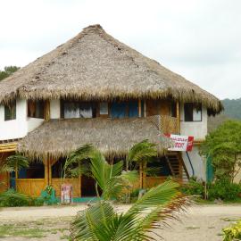 Wipeout Cabaña Restaurant、Las Tunasのホテル