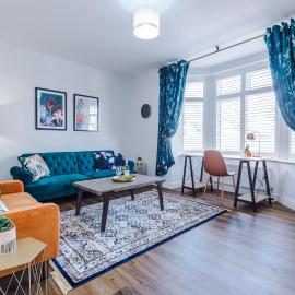 Westwood Lodge Serviced Apartment, hotel en Coventry