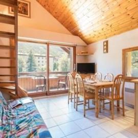 Duplex 3 pièces avec balcon, garage et 6 couchages à La Salle-les-Alpes, proche commerces et pistes - FR-1-330F-83