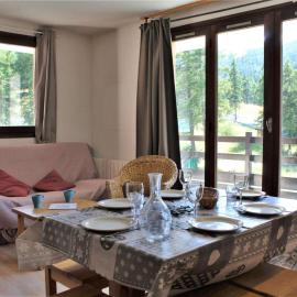Appartement 3 Pièces 6 couchages avec piscine, animaux admis à Risoul 1850 - FR-1-330-209