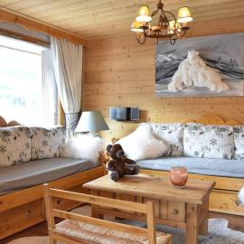 Appartement 3 pièces avec balcon, parking et wifi, proche du centre de Méribel, pour 7 personnes - FR-1-180-211, hotel in Méribel