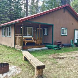 Boulder Creek Cabin by Casago McCall - Donerightmanagement, hótel í Donnelly