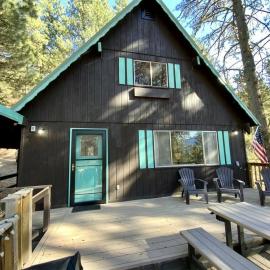 Mint Chip Cabin by Casago McCall - Donerightmanagement, hotel u gradu 'Cascade'