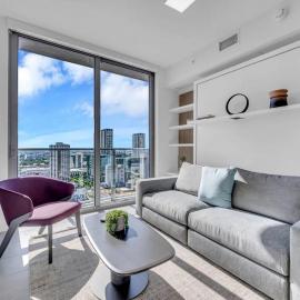Modern 1 Bed Condo across from Bayside in Downtown, hotelli Miamissa