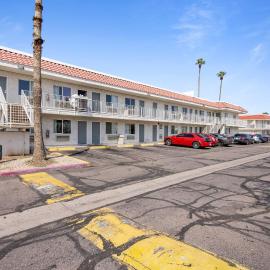 Super 8 by Wyndham Phoenix West, hotel em Phoenix