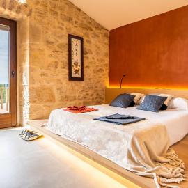 Hotel japonès Puigpinós, hotel en Lladurs
