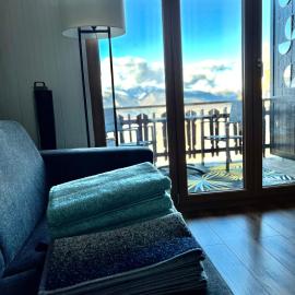 Cosy studio for 4 near ski lift, MELEZES K22, hotel i Veysonnaz
