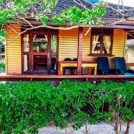 MOOREA - The Golden Reef Bungalow Moorea, hotel u gradu 'Temae'