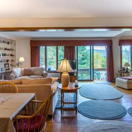 Saltbox 12B, hotel i White River Junction