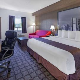 Super 8 by Wyndham Ambassador Bridge Windsor ON, отель в городе Виндзор