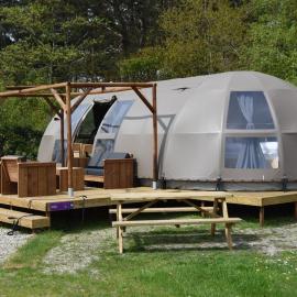 Panoramatent, in de natuur aan zee โรงแรมในคัลลันท์สโอก