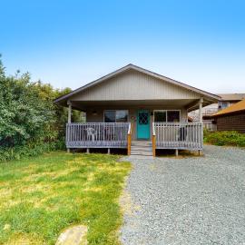 Cabin at the Beach MCA 1263, Hotel in Manzanita