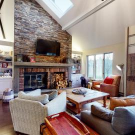 Dartmouth Place Retreat، فندق في وايت ريفر جنكشن