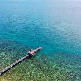 Private Luxury Villa in private beach resort, hotel a Telukmataikan