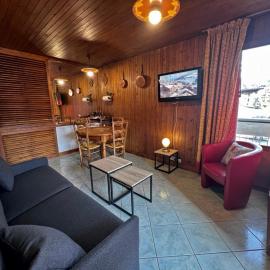 ELAN 15 - Appartement centre village, proche espace aquatique - Parking