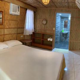 Bamboo House Beach Lodge & Restaurant – hotel w mieście Puerto Galera