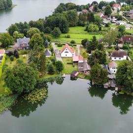 Ferienhaus Regner „Das Anwesen am See“ ****, hotel en Feldberg