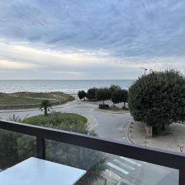 APARTMENT DAMGAN VUE MER, hotell sihtkohas Damgan