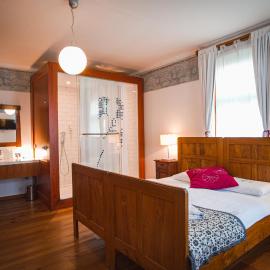 Pr'Gavedarjo Eco Heritage B&B, hotel in Kranjska Gora