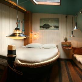 Boat 'Opoe Sientje', hotel v destinaci Nijmegen