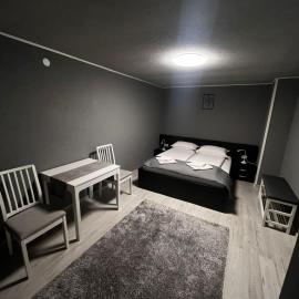 Casa de vacanță Cheșa, מלון בבורסק