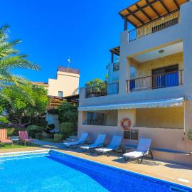 Villa Arbanassi, hotel en Lachi