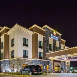 Comfort Inn & Suites Moore - Oklahoma City，摩爾的飯店