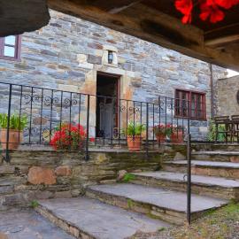 Apartamentos Rurales RON, hotel sa Ron
