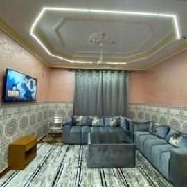 coop auberge trt – hotel w mieście Taourirt