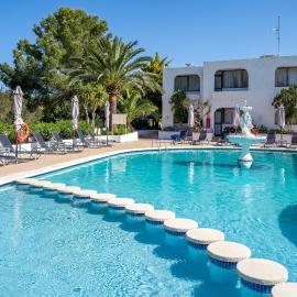 Apartamentos Barbarroja - Formentera Break, hotel in Playa Migjorn